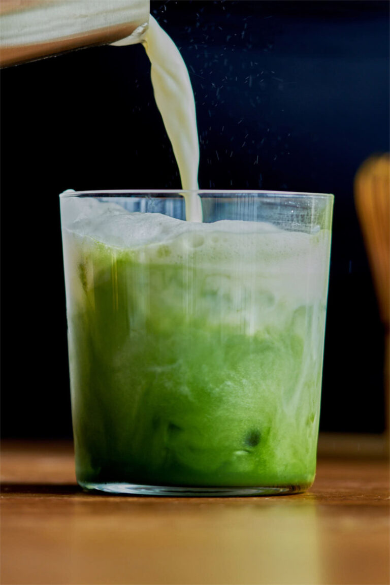 5 Minute Matcha Latte – Hot or Iced