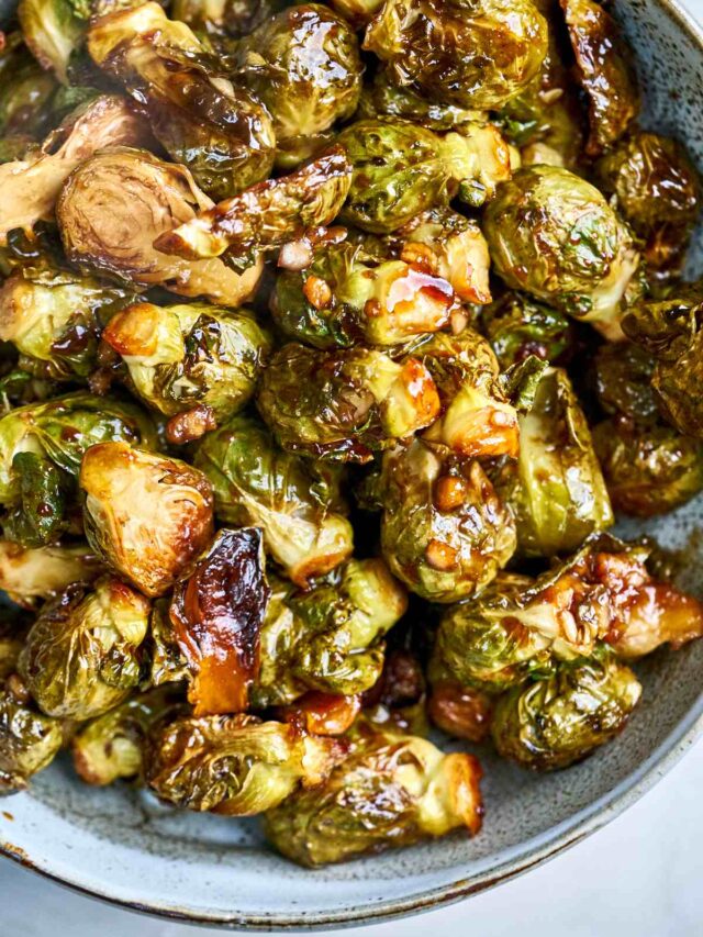 Pomegranate Molasses Roasted Brussels Sprouts