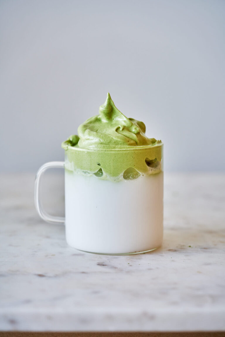 Dalgona Matcha Latte