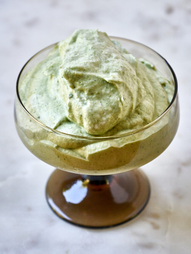 Matcha Mousse with 4 Ingredients